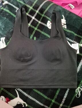 PINK Victoria's Secret Black Seamless Relay Tank Bralette